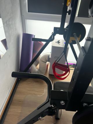 Struttura pieghevole per palestra con barra per trazioni e sbarra per addominali