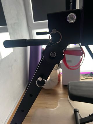 Struttura pieghevole per palestra con barra per trazioni e sbarra per addominali