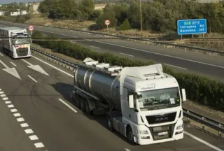 Se precisa conductor de trailer en  Tarragona