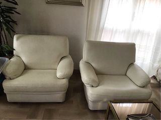 Divano e poltrone in pelle bianca