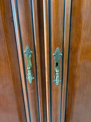 ARMARIO DE MADERA MACIZA