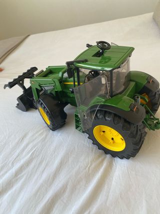 Tractor John Deere 7930 con pala