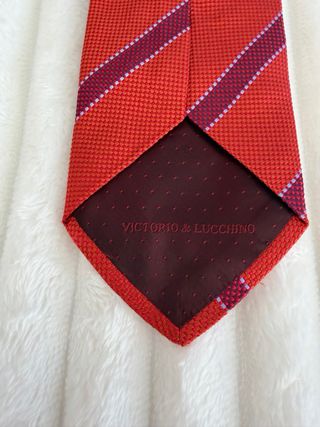 Corbata Victorio & Lucchino Seda Roja