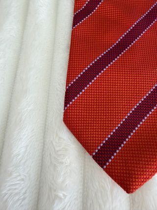 Corbata Victorio & Lucchino Seda Roja