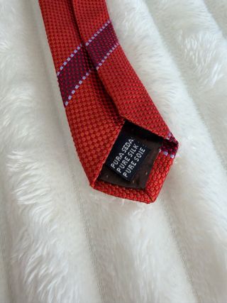 Corbata Victorio & Lucchino Seda Roja