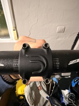 Manillar Zipp + Potencia ZeroDeda Carretera