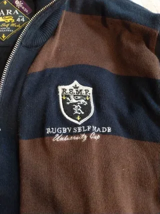 Chaqueta de rayas azul y marrón