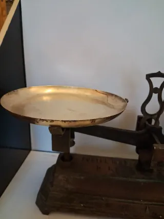 Antigua báscula de pesaje