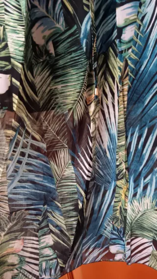 Elegante abito lungo fantasia tropicale