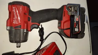 Llave de Impacto Milwaukee M18 1/2 740Nm