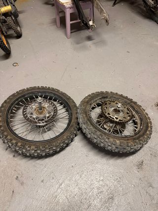 Ruedas de moto pulgadas 14/12
