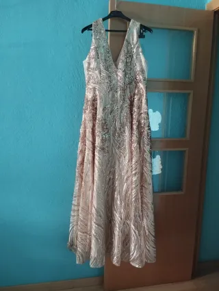 Vestido de fiesta con lentejuelas largo