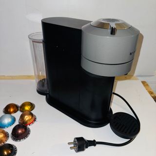 Cafetera cápsulas De'Longhi Nespresso Vertuo Next ENV120.GY