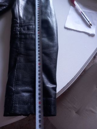 Chaqueta de cuero Fórmula Joven Negra