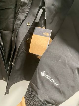 The North Face GORE-TEX Negra – Talla M