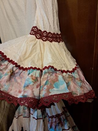 Traje Flamenca Beige Adornos Buganvilla Talla Únic