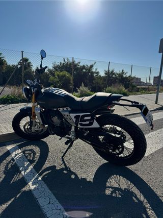 Fantic Caballero 500 Negra/Plata