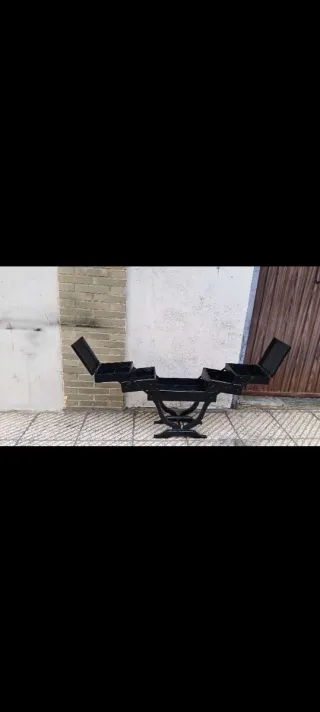 Costurero antiguo negro