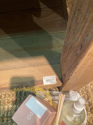 Mesa de madera rústica buen estado