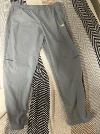 Pantalón deportivo gris New Balance
