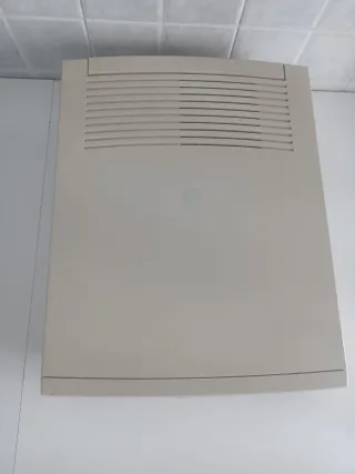 Apple Power Macintosh Performa 6320 con tastiera