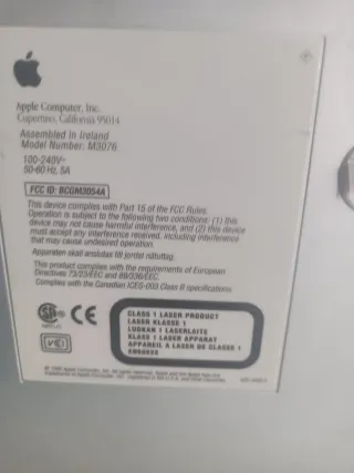 Apple Power Macintosh Performa 6320 con tastiera