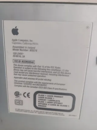 Apple Power Macintosh Performa 6320 con tastiera