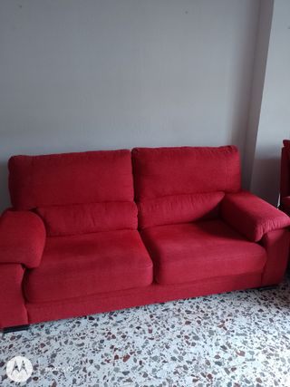 Sillón reclinable rojo