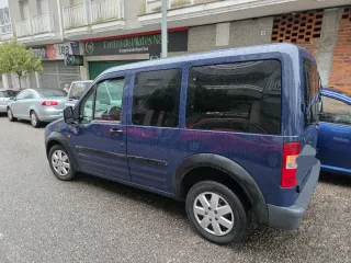 Ford Grand Tourneo Connec 2005