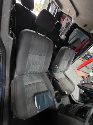 Ford Grand Tourneo Connec 2005