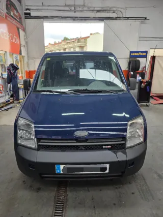 Ford Grand Tourneo Connec 2005