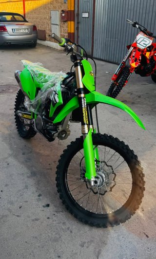Kawasaki KXF 250 2024 .