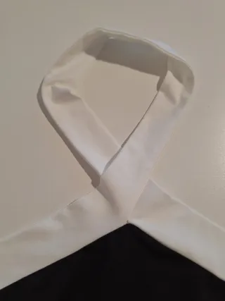 Top SHEIN cruzado blanco y negro Talla S NUEVO