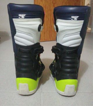 Botas Alpinestars Cross para niños.