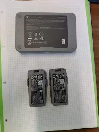 Hub Carga + 2 Baterías DJI Neo 2
