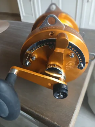 Carrete de pesca Omoto Poseidon 70