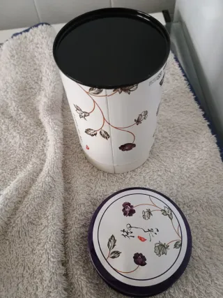 3x2 Caja metálica decorada