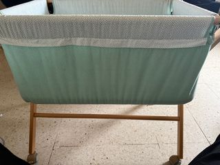Minicuna con ruedas