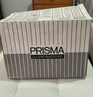 Lampada da interni rossa e trasparente