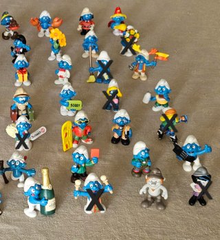 Lotto 32 Puffi Pejo Schleich 5€ cadauno