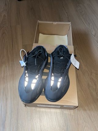 Adidas Yeezy 700 Talla 36 Negras