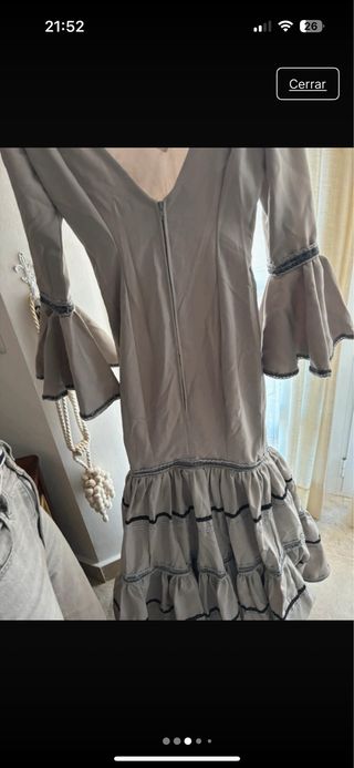Traje de flamenca gris bordado