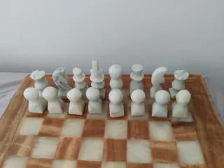 Gioco di Scacchi Artigianale in Marmo