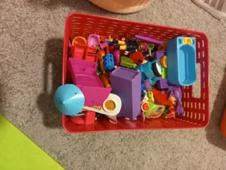 Casa Pinypon con muñecos y accesorios