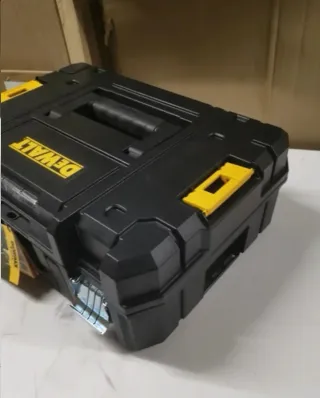 Maletin Dewalt tstak II con inserto