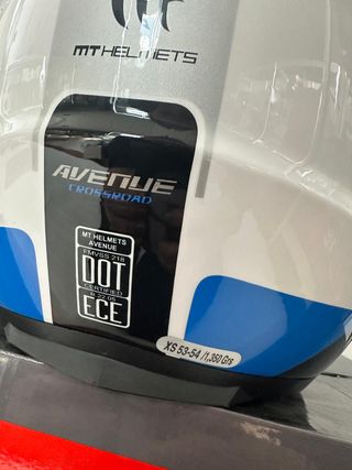 Casco T-XS marca MT Jet con Gafa Solar.