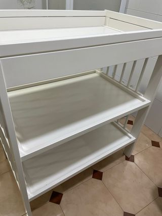 Cambiador IKEA con colchoneta a medida