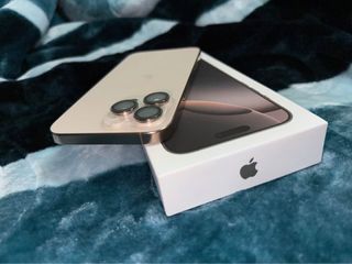 iPhone 16 Pro Max Dorado