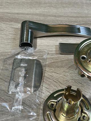 Manilla de paso con picaporte Amig