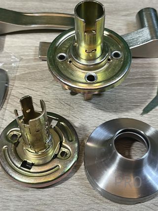 Manilla de paso con picaporte Amig